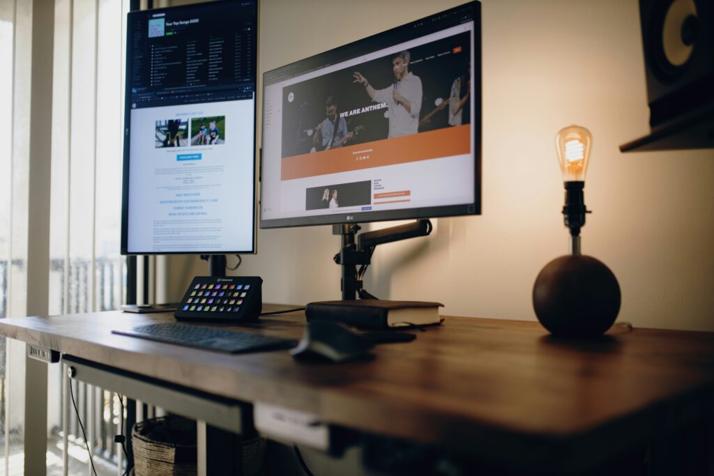 Website Management for Small Businesses: The Compl - Lindsey Web Solutions